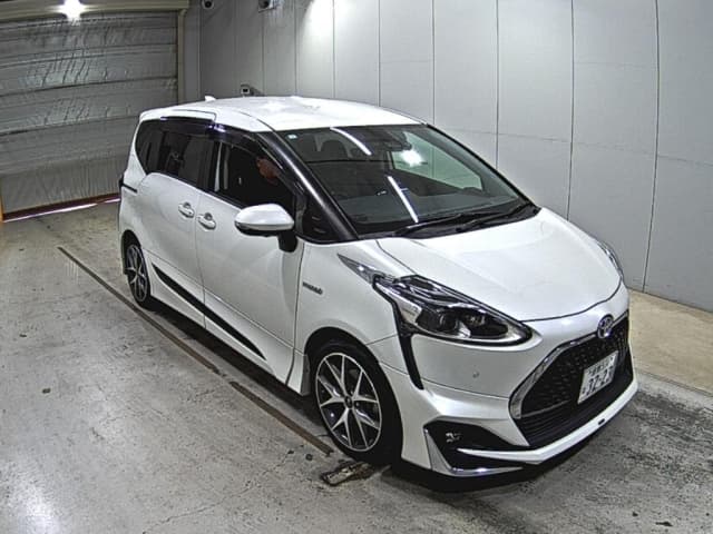 2019 TOYOTA SIENTA