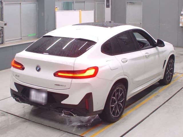 2023 BMW X4