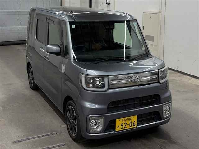 2019 TOYOTA PIXIS MEGA