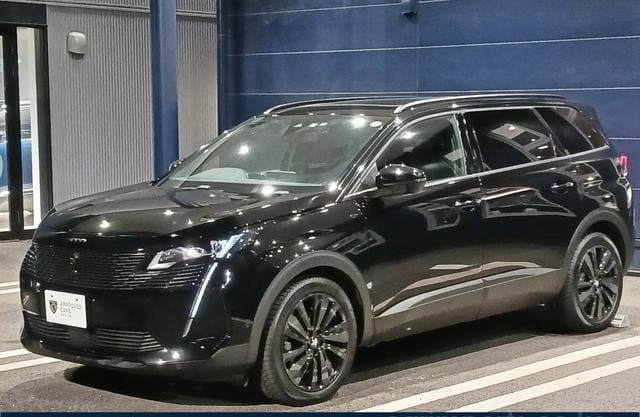 2023 PEUGEOT 5008