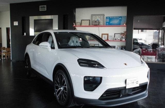 2026 PORSCHE MACAN ELECTRIC