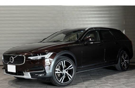 2021 VOLVO V90