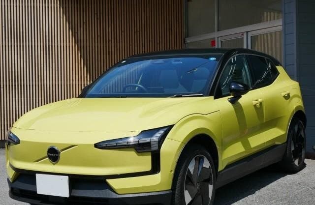2024 VOLVO EX30