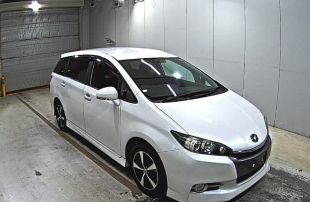 2017 TOYOTA WISH