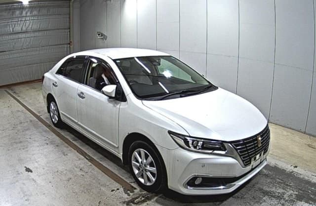 2021 TOYOTA PREMIO