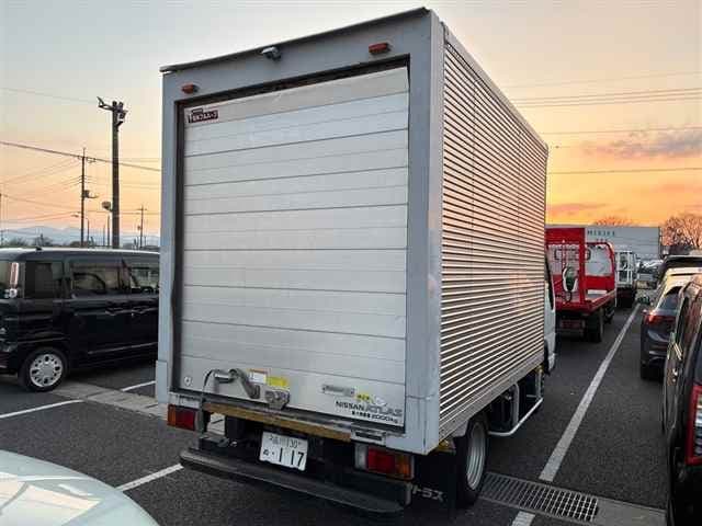 2006 NISSAN ATLAS