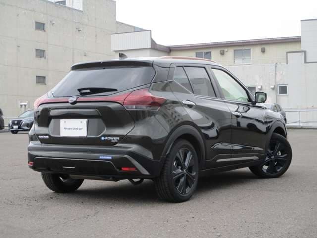 2025 NISSAN KICKS