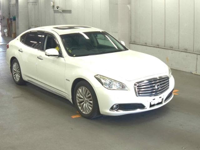 2019 NISSAN CIMA