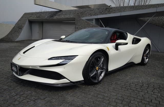 2022 FERRARI SF90 STRADALE