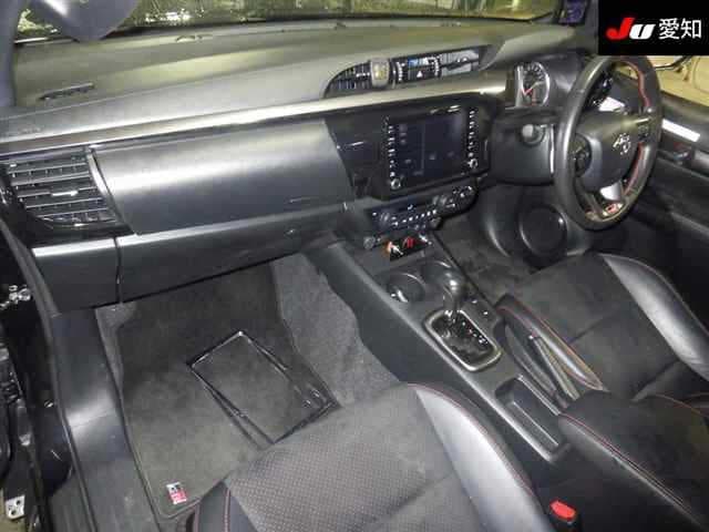 2023 TOYOTA HILUX