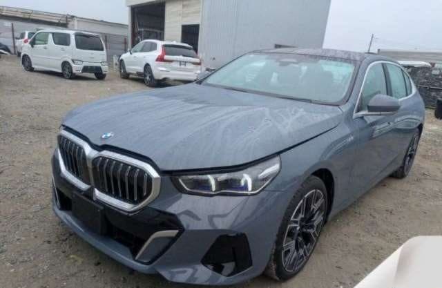 2025 BMW 5 SERIES