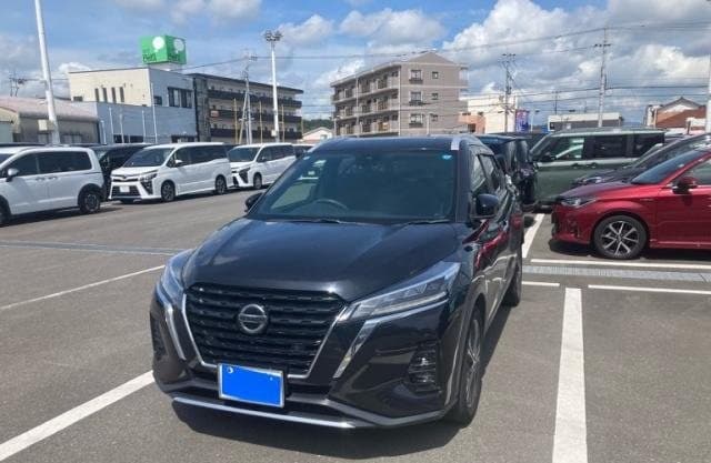 2022 NISSAN KICKS