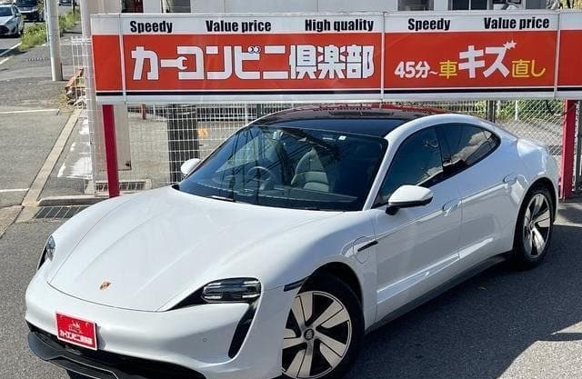 2022 PORSCHE TAYCAN