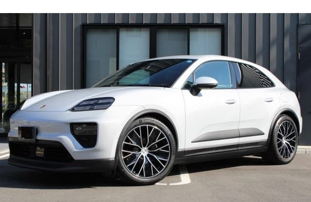 2026 PORSCHE MACAN ELECTRIC