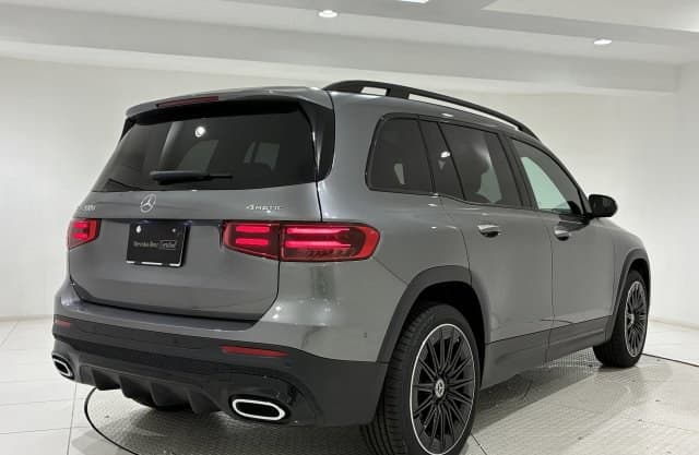 2026 MERCEDES BENZ GLB
