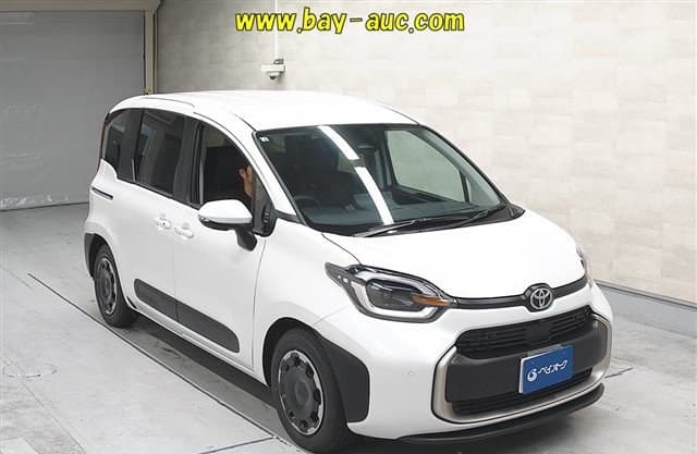 2026 TOYOTA SIENTA
