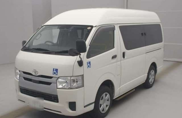 2020 TOYOTA REGIUS VAN