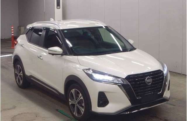 2023 NISSAN KICKS