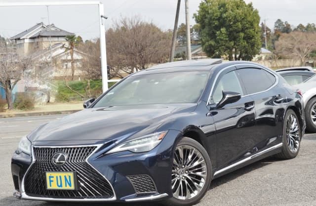 2023 LEXUS LS