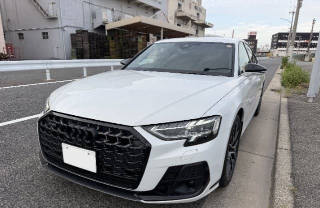 2022 AUDI A8