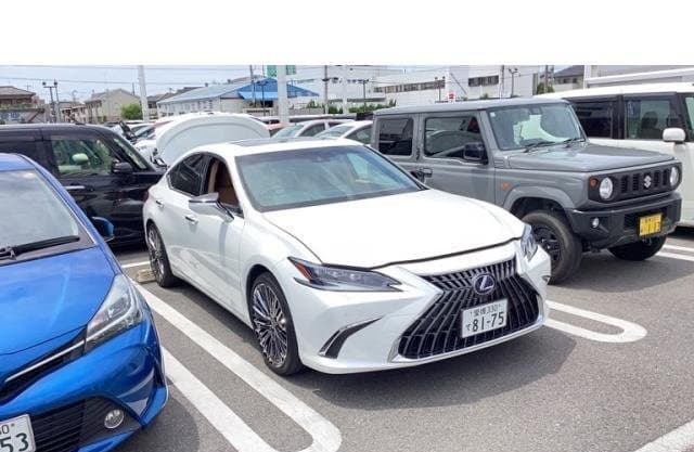 2022 LEXUS ES