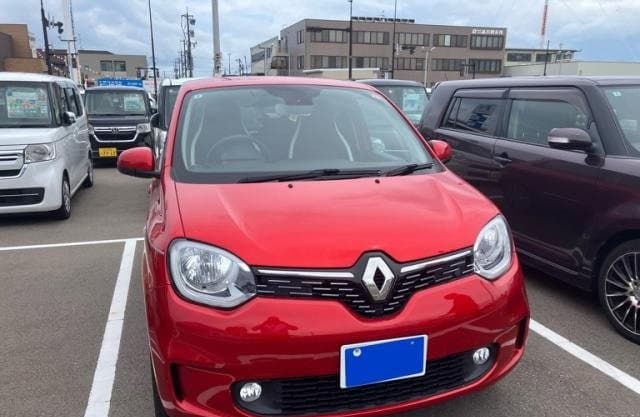 2022 RENAULT TWINGO