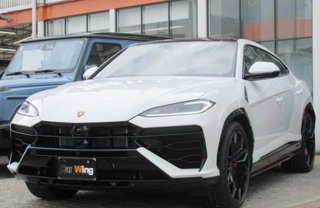 2025 LAMBORGHINI URUS