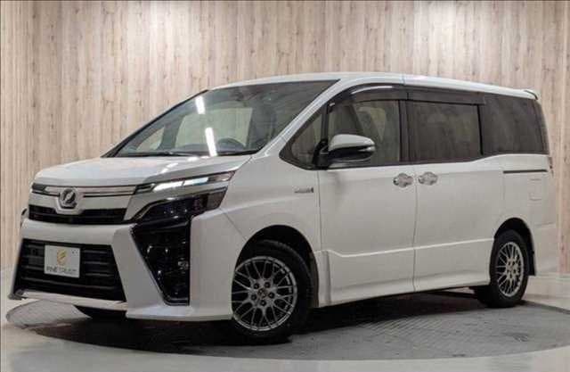 2019 TOYOTA VOXY