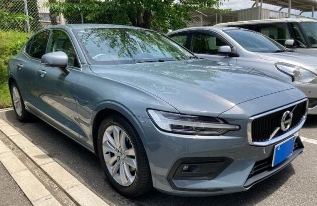 2022 VOLVO S60
